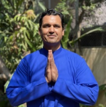 Nayaswami Aditya Ananda Sangha Pronam